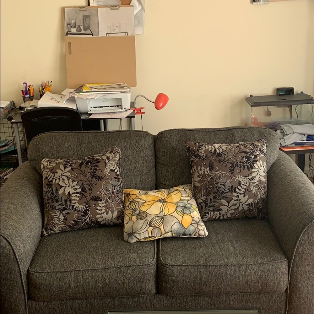 Couches - Picture 2 of 2